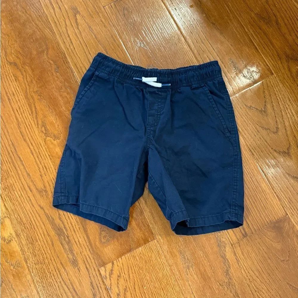Boys swim trunks size S 6/7 by Cat & Jack